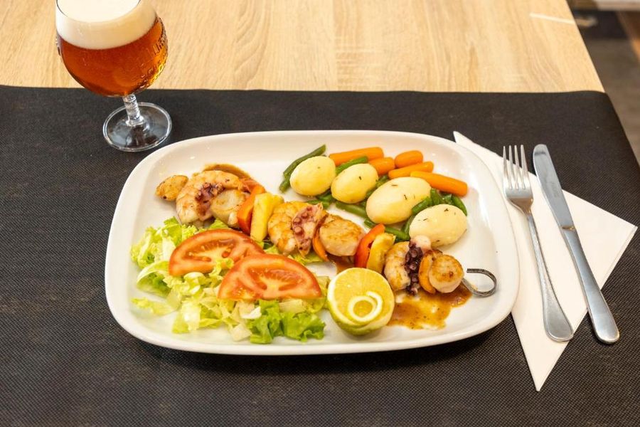 Hotel Isape platter.jpg